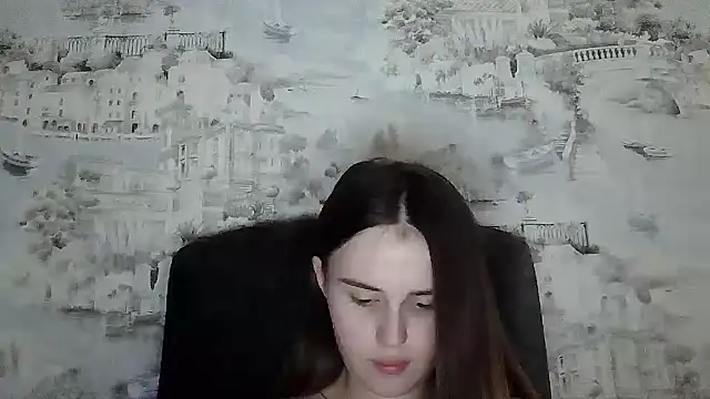 SweetLoraa webcam