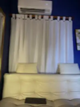 LeylaKnox webcam