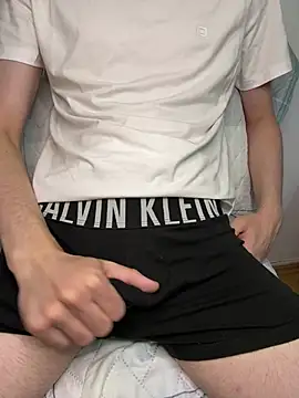 MatteoBalkanTwink webcam