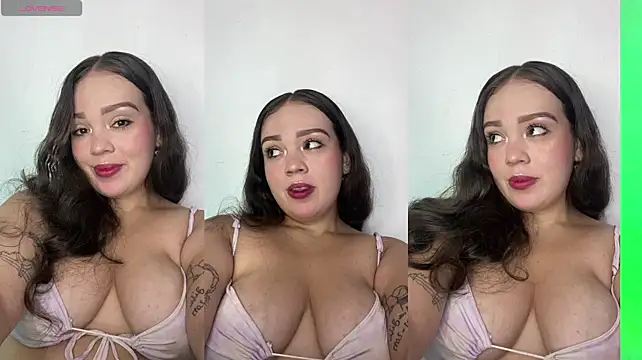 Emma-pregnantt webcam