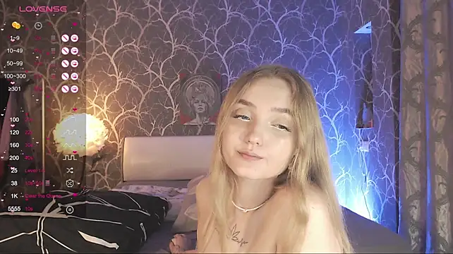 MiaMiaMeow webcam