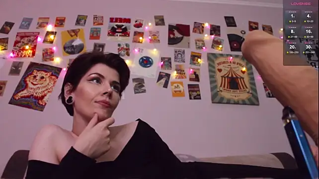 Luna_Blake webcam