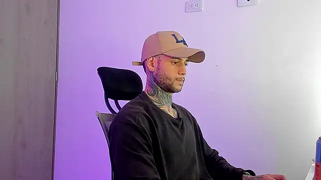 _jamesleandros1 webcam