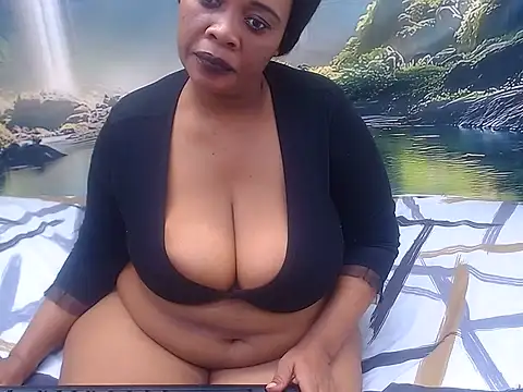 BLACKMILF4U webcam