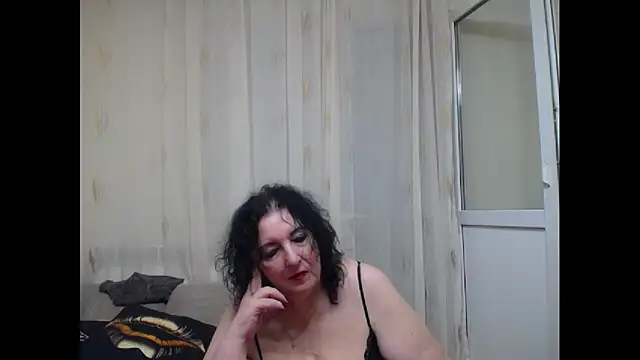 maturekorine webcam