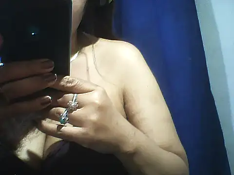 layanah12 webcam
