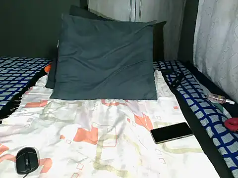 WetwetPussy31 webcam