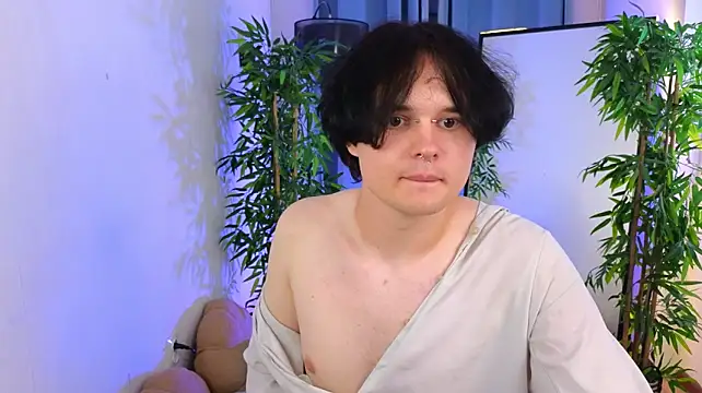 Gothic_Tom_ webcam