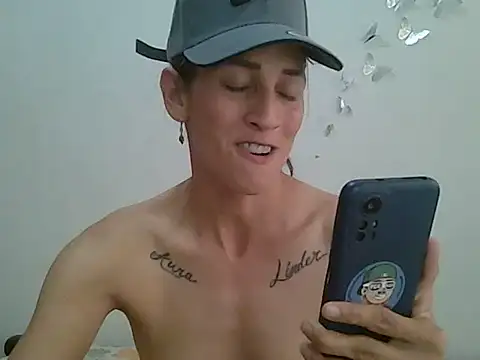 Vikyhot27 webcam