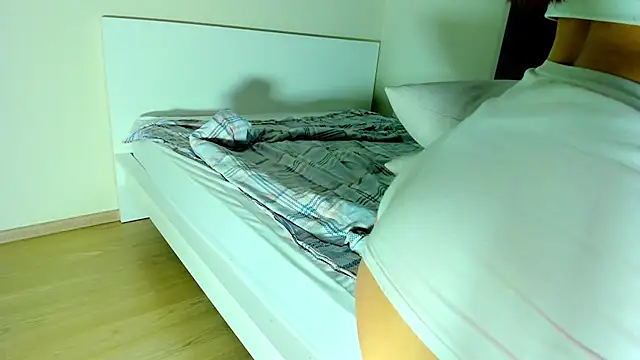 LuxeVixenX webcam