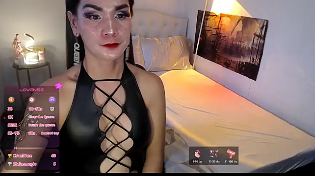 NinaDOM4CUM webcam