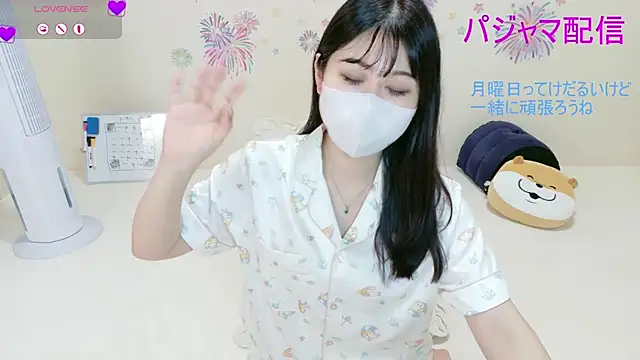 Mila_Velvet_LIVE