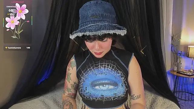 Amy_art live cam on StripChat
