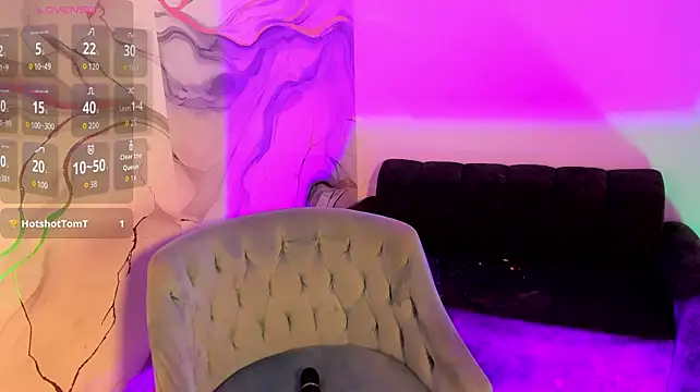 SelenaRogerss webcam