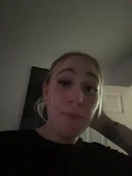 BaddieRiRi224 🧗 naked chat