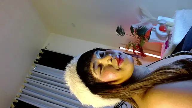 falling_angel96 webcam