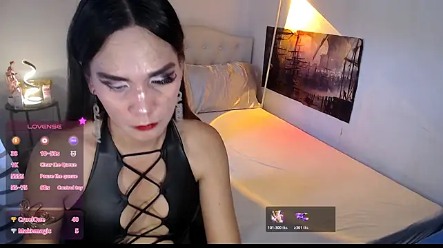 NinaDOM4CUM webcam