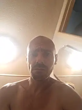 daddyandsplashqueen (Ask my age) - Flash titties