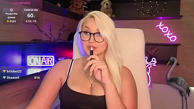 adrelaxina live cam on StripChat