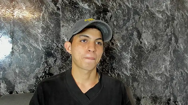 cameron_lux77 webcam