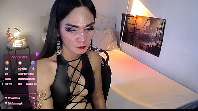 NinaDOM4CUM webcam