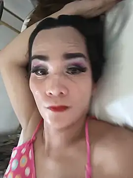 NinaDOM4CUM webcam