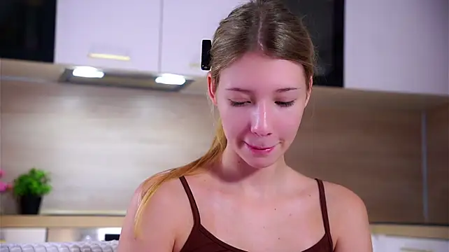sunnivacovil stripchat