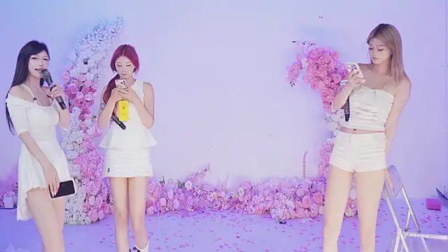 Luckygirls-339