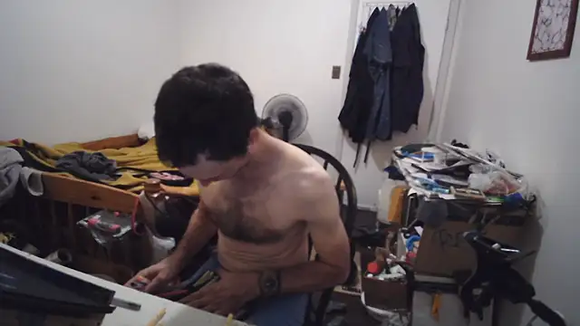 JohnnyMoves webcam