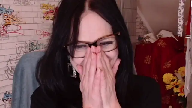 DebraMilf webcam