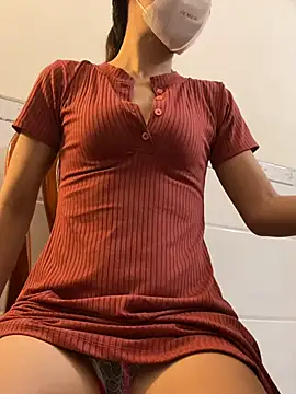 NINA2102 live cam on StripChat