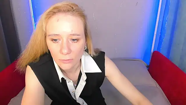 NikaBond live cam on StripChat