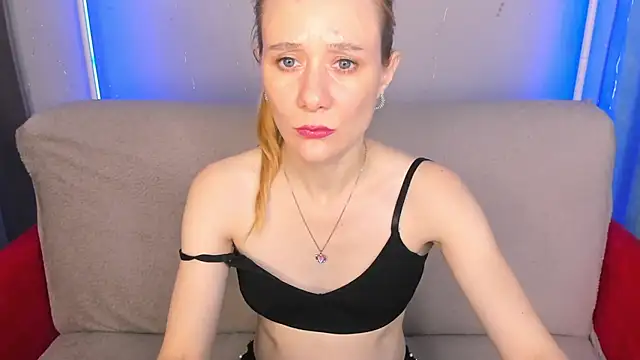 NikaBond live cam on StripChat