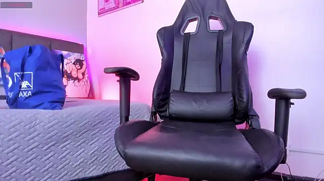 Caeli_Thalyana live sex cam