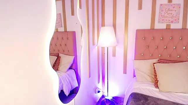 Daphne_Velmont webcam