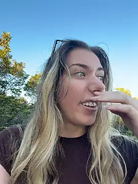 Aussielulu live sex cam