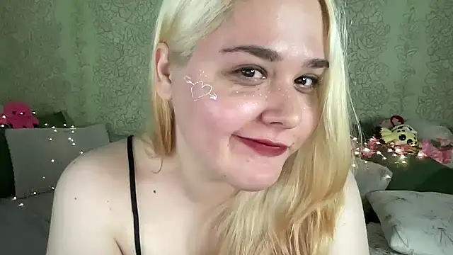 IvyLebelly webcam