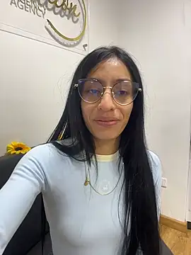 Lucyjoi webcam