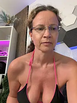 AnnikaRose webcam