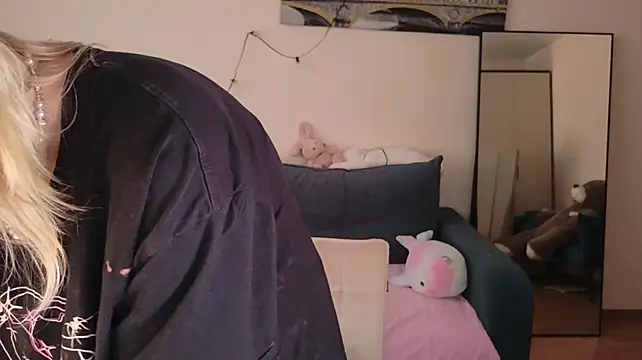 Viki_Charm webcam