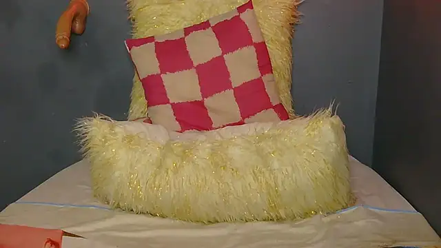 Glorilla-Petite-Cunt webcam