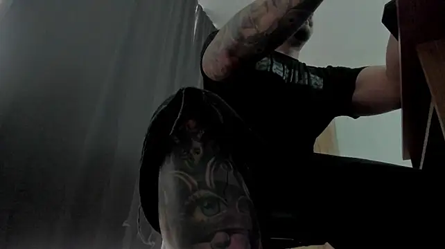 TonyWinston webcam