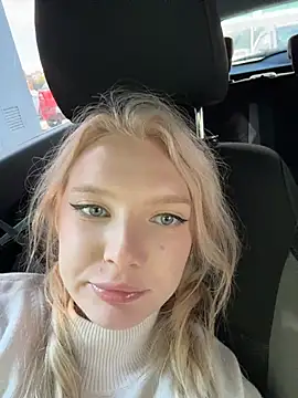 AmmyInPublic webcam