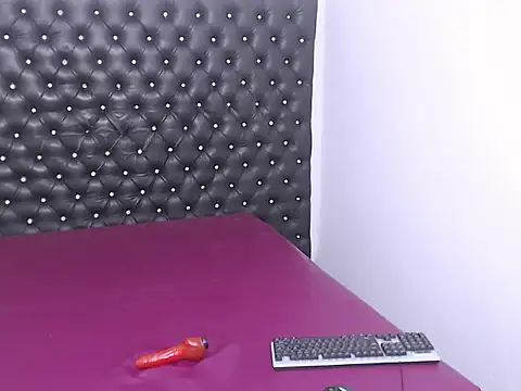 BrianaSofia_TS_ webcam