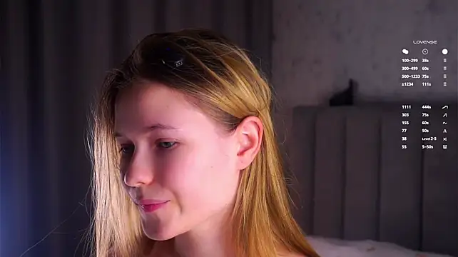 LynHillaire 🦉 nude cam