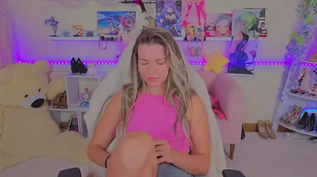 Real_Tini webcam
