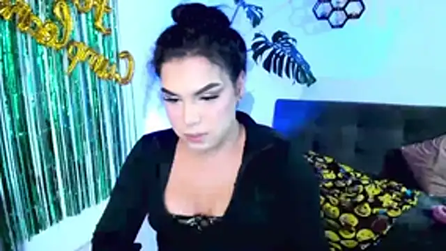 linda_zaam83866 webcam