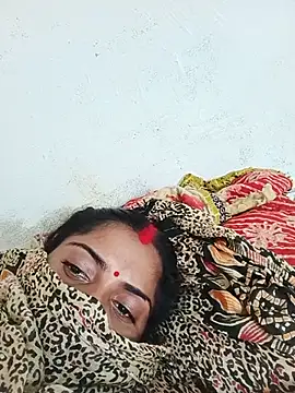 Poojaxx56 webcam