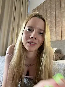 Stefie_Wells webcam