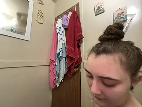 Snowbunnycake_131 webcam